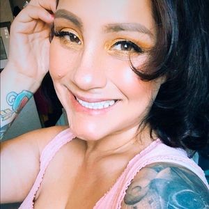 Meet your Posher, Sophia